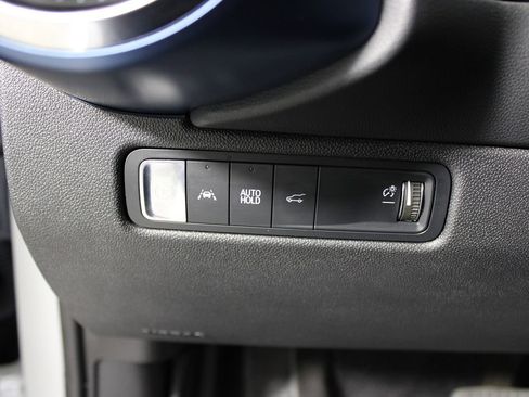 Used 2024 Chevrolet Equinox EV LT image 15