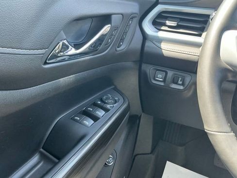 Used 2023 GMC Acadia SLT w/ Preferred Package AWD/4WD image 25