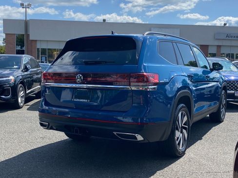 Certified 2026 Volkswagen Atlas SE w/ Panoramic Sunroof Package FWD image 3