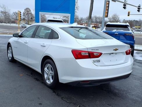 Used 2023 Chevrolet Malibu LT image 3