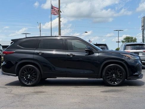 Used 2022 Toyota Highlander XSE image 35