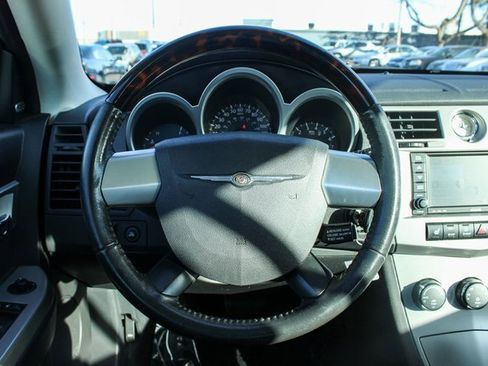 Used 2010 Chrysler Sebring Limited image 21