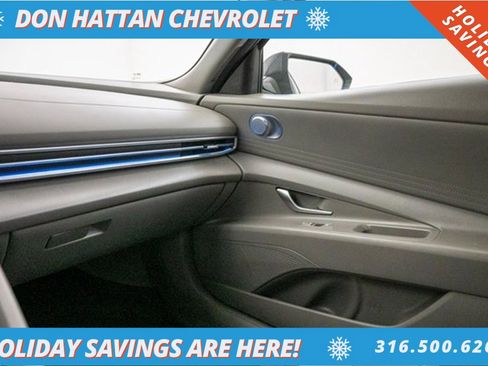 Used 2024 Hyundai Elantra SEL image 16
