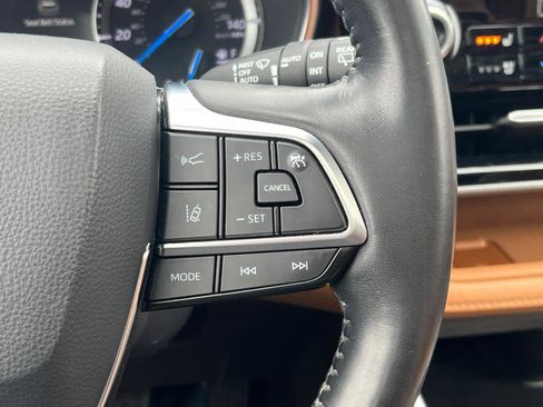 Used 2020 Toyota Highlander Platinum image 20