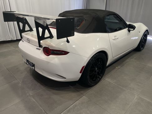 Used 2016 MAZDA MX-5 Miata Sport RWD image 6