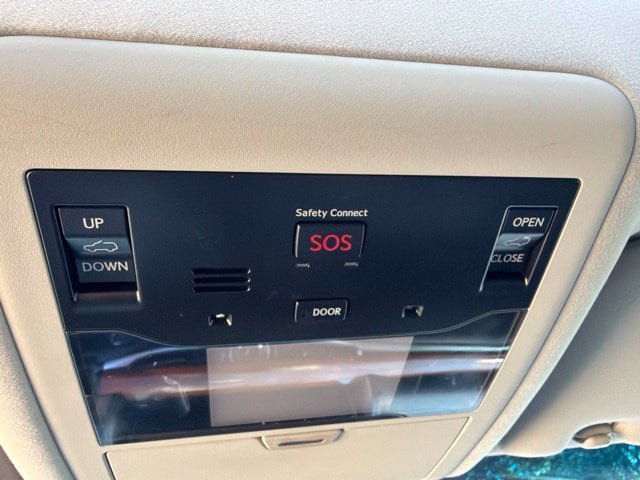 Used 2017 Lexus LX 570 4WD w/ Luxury Package image 45