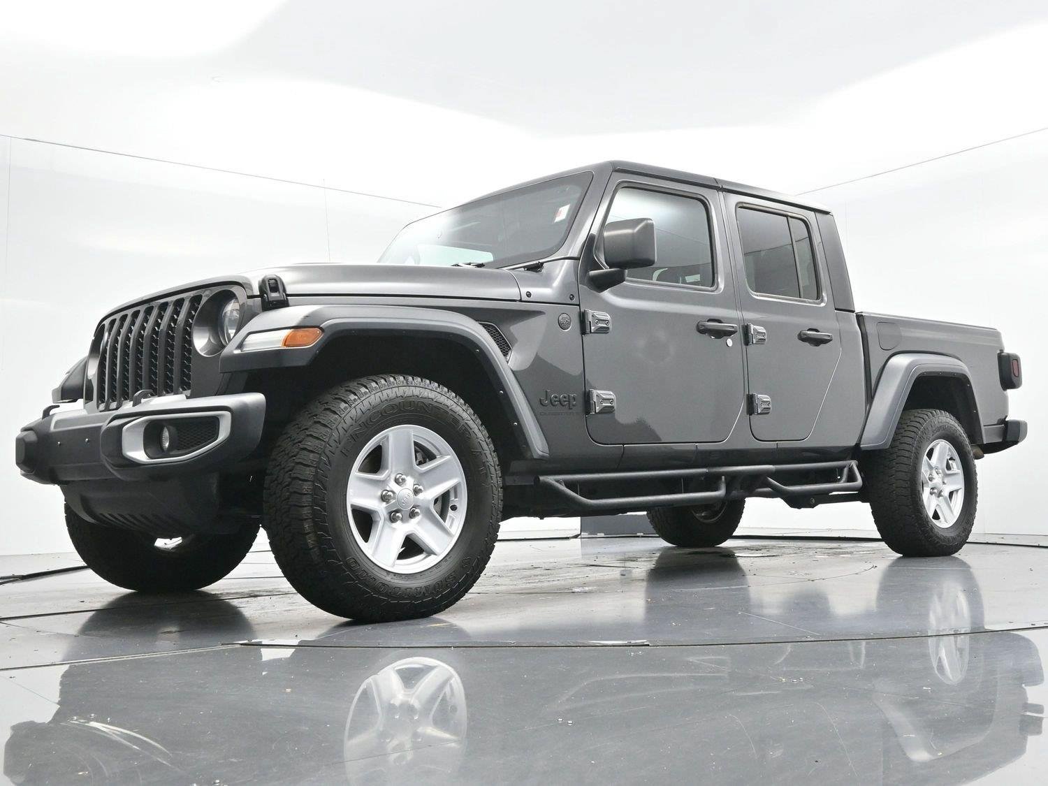 Used 2023 Jeep Gladiator Sport AWD/4WD image 41