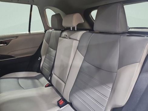 Used 2024 Toyota RAV4 XLE Premium image 31