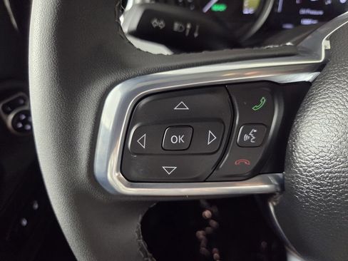 Used 2025 Jeep Wrangler Unlimited Sahara AWD/4WD image 18