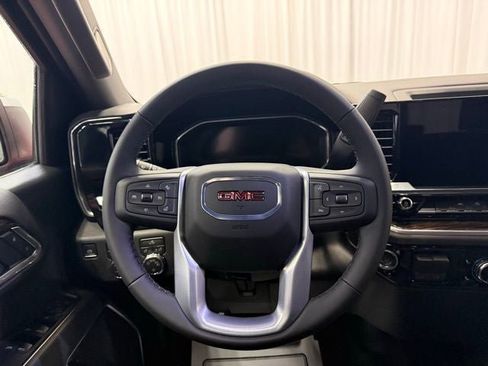 New 2026 GMC Sierra 1500 SLE image 7