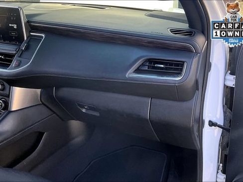 Used 2023 Chevrolet Suburban LT AWD/4WD image 16