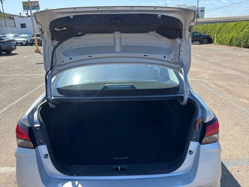 Used 2025 Nissan Versa SV FWD image 28