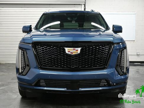 Used 2025 Cadillac Escalade Sport Platinum AWD/4WD image 21