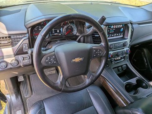 Used 2017 Chevrolet Suburban LT AWD/4WD image 16