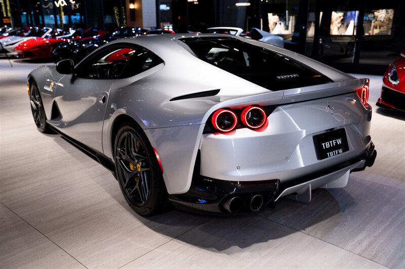 Used 2018 Ferrari 812 Superfast RWD image 44
