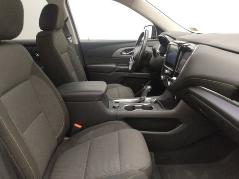 Used 2018 Chevrolet Traverse LT image 21