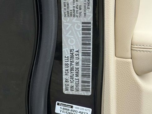 Used 2023 Jeep Grand Cherokee 4WD 4xe w/ Luxury Tech Group II image 31