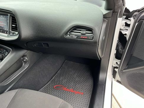 Used 2022 Dodge Challenger R/T Scat Pack RWD image 14