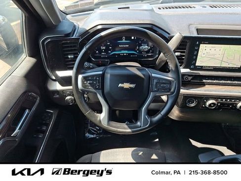 Used 2023 Chevrolet Silverado 1500 LT AWD/4WD image 13