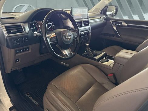 Certified 2022 Lexus GX 460 Luxury w/ Sport Design Package AWD/4WD image 10
