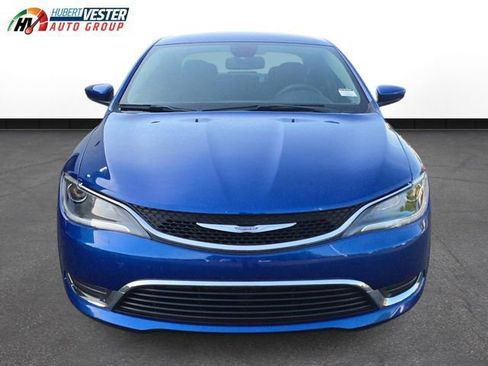 Used 2015 Chrysler 200 Limited image 3