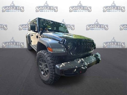 Used 2025 Jeep Wrangler Unlimited Sport AWD/4WD image 1