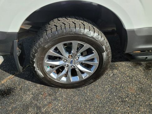 Used 2017 Ford F150 XLT w/ Equipment Group 302A Luxury image 13