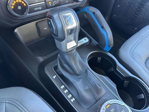 Used 2022 Ford Bronco Black Diamond image 14