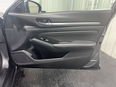 Used 2020 Nissan Altima 2.5 SV image 11