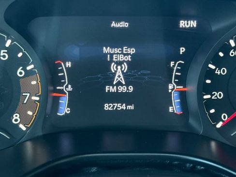 Used 2023 Jeep Compass Sport image 30