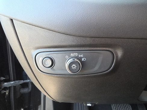 Used 2022 Chevrolet Equinox LT FWD image 20
