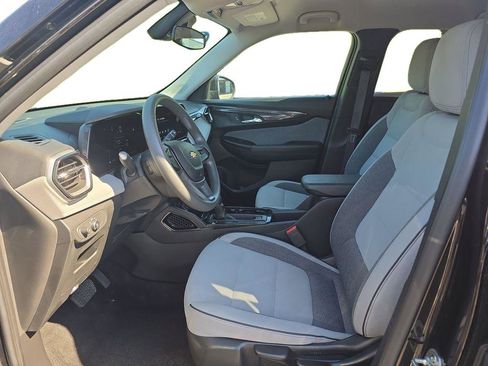 Used 2024 Chevrolet TrailBlazer LT FWD image 11