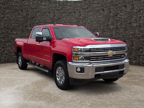 Used 2018 Chevrolet Silverado 2500 LTZ w/ Duramax Plus Package RWD image 2