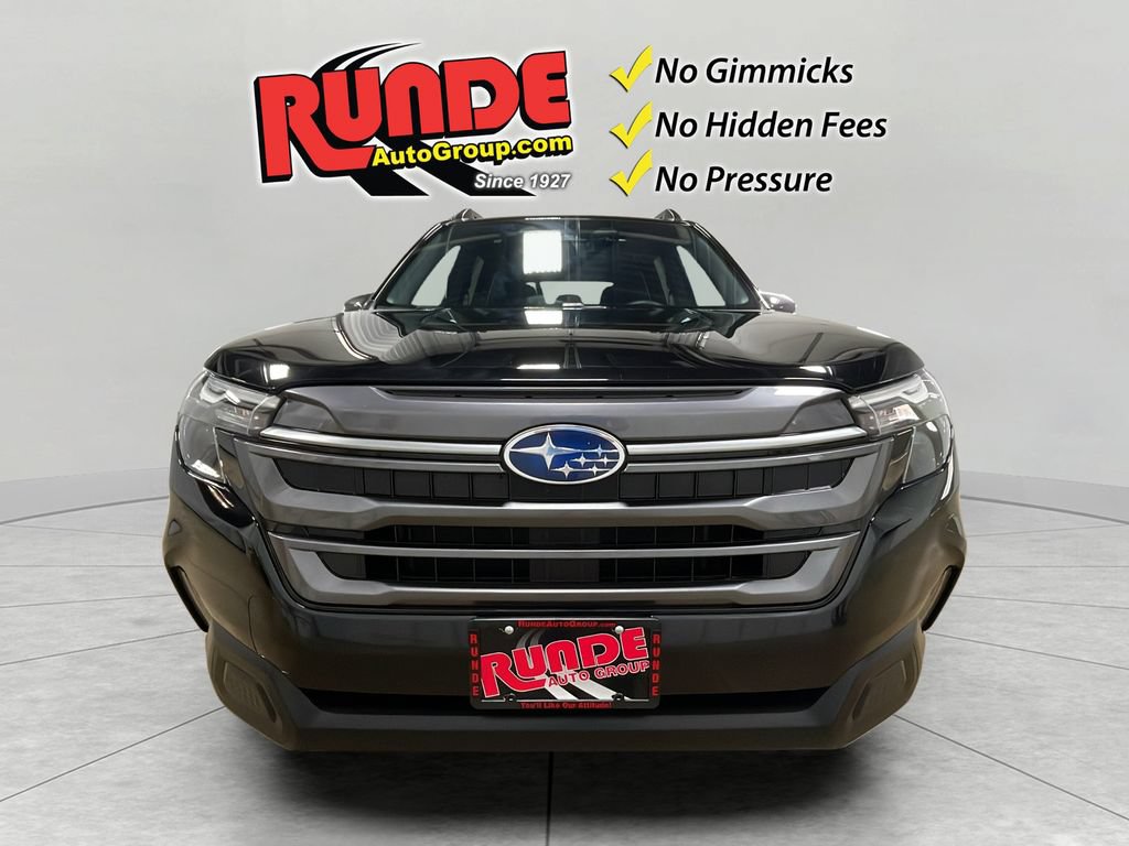 Used 2025 Subaru Forester Premium AWD/4WD image 9