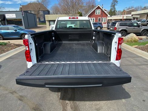 Used 2025 Chevrolet Silverado 1500 W/T image 5