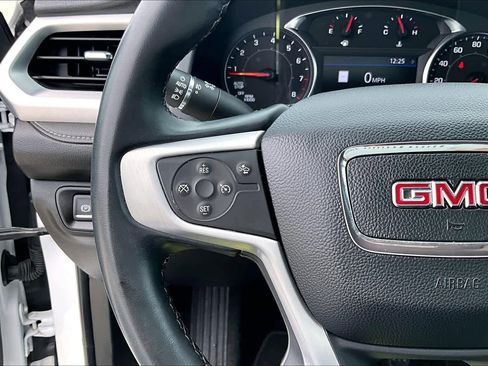Certified 2023 GMC Acadia SLT AWD/4WD image 44
