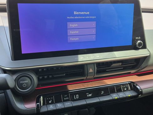 Used 2024 Toyota Prius Prime FWD image 18