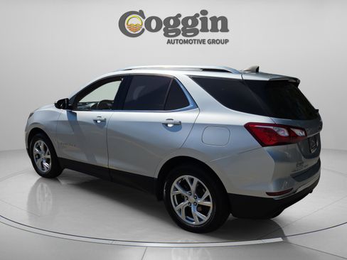 Used 2020 Chevrolet Equinox LT image 3