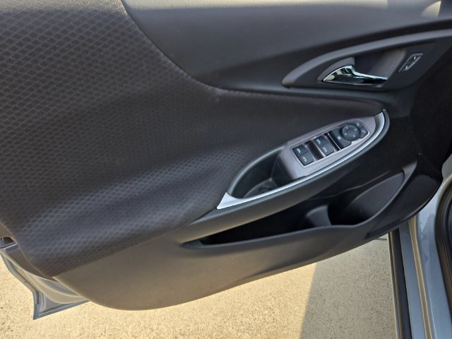 Used 2025 Chevrolet Malibu LT FWD image 21