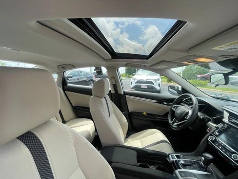 Used 2019 Honda Civic EX image 7