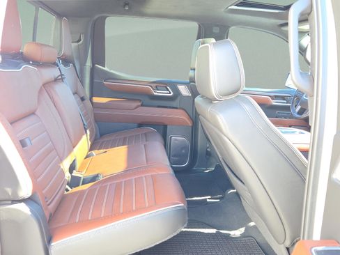 Used 2022 GMC Sierra 1500 Denali Ultimate image 18