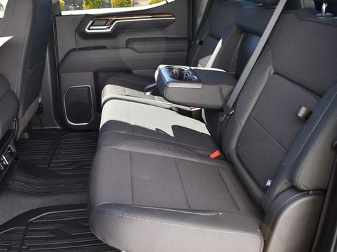 New 2026 GMC Sierra 1500 Elevation w/ LPO, Elevation Black Package image 33