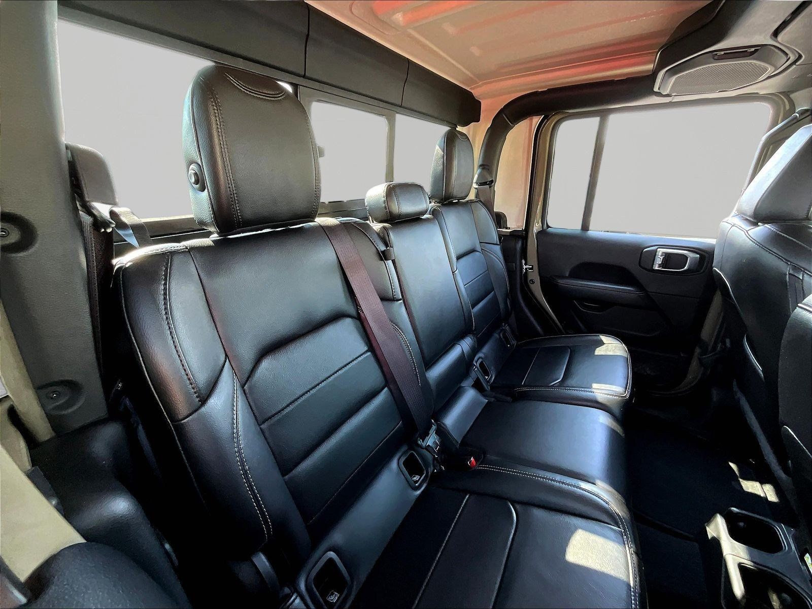 Used 2020 Jeep Gladiator Overland AWD/4WD image 26