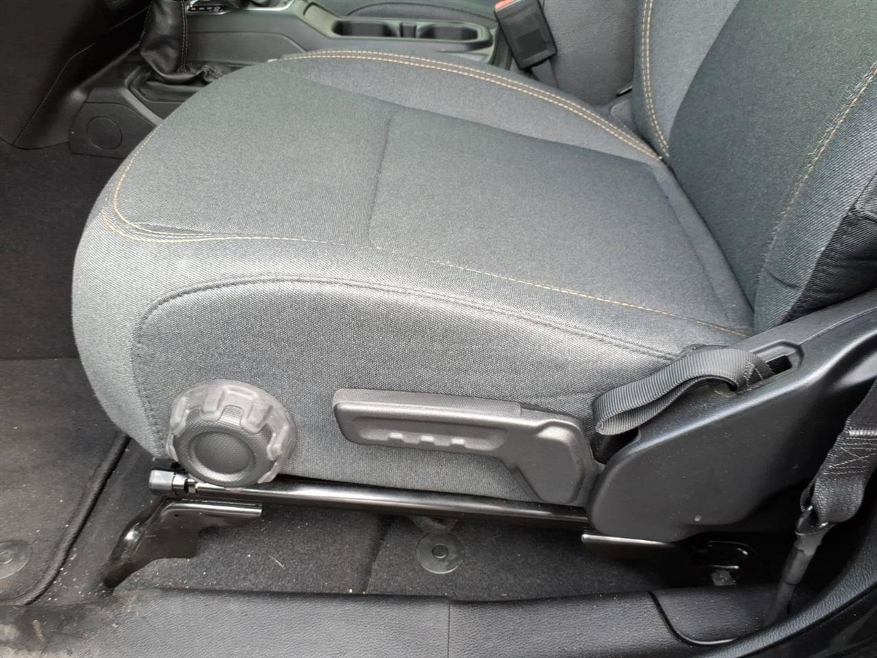 Used 2025 Jeep Wrangler Unlimited Sahara AWD/4WD image 6