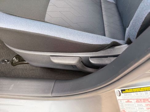 Used 2025 Nissan Versa SV image 22