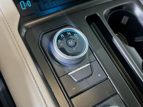 Used 2024 Ford Expedition Max XLT image 25