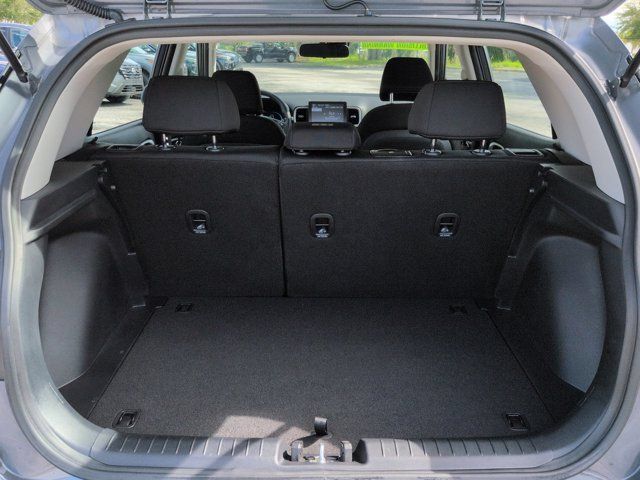 Used 2026 Hyundai Venue SE FWD image 12