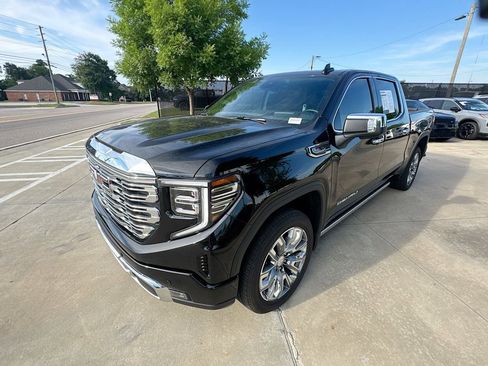 Used 2025 GMC Sierra 1500 Denali w/ Denali Reserve Package AWD/4WD image 5