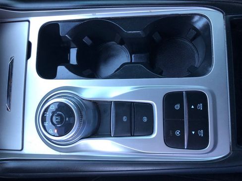 Used 2020 Ford Explorer XLT RWD image 42