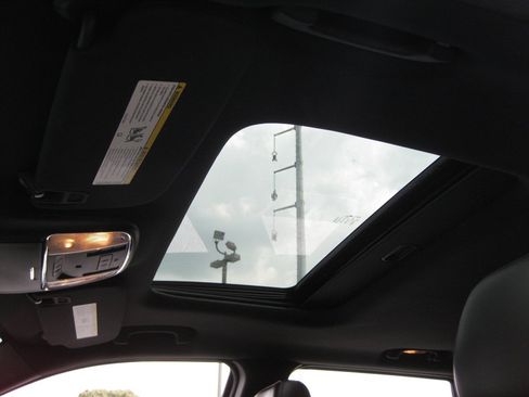 Used 2015 Jeep Grand Cherokee Limited AWD/4WD image 24
